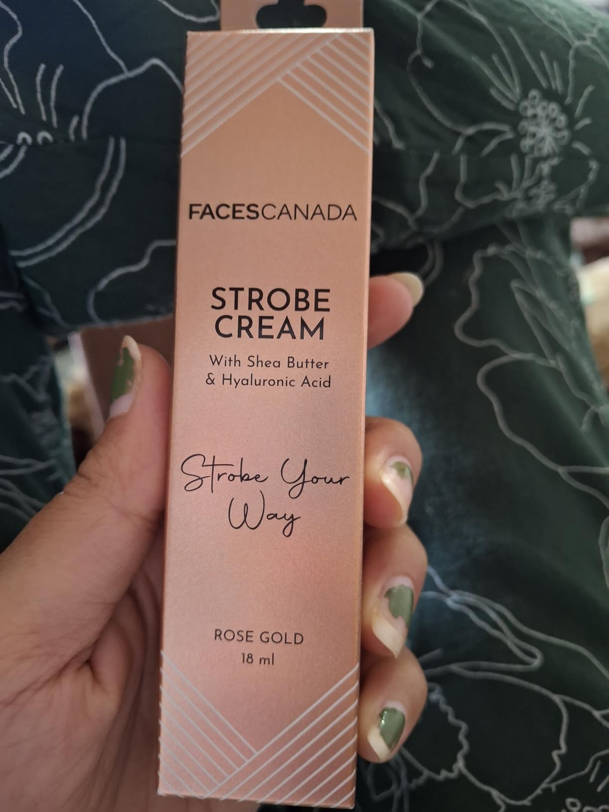 FACES CANADA Strobe Cream Mini Rose Gold glowing makeup base