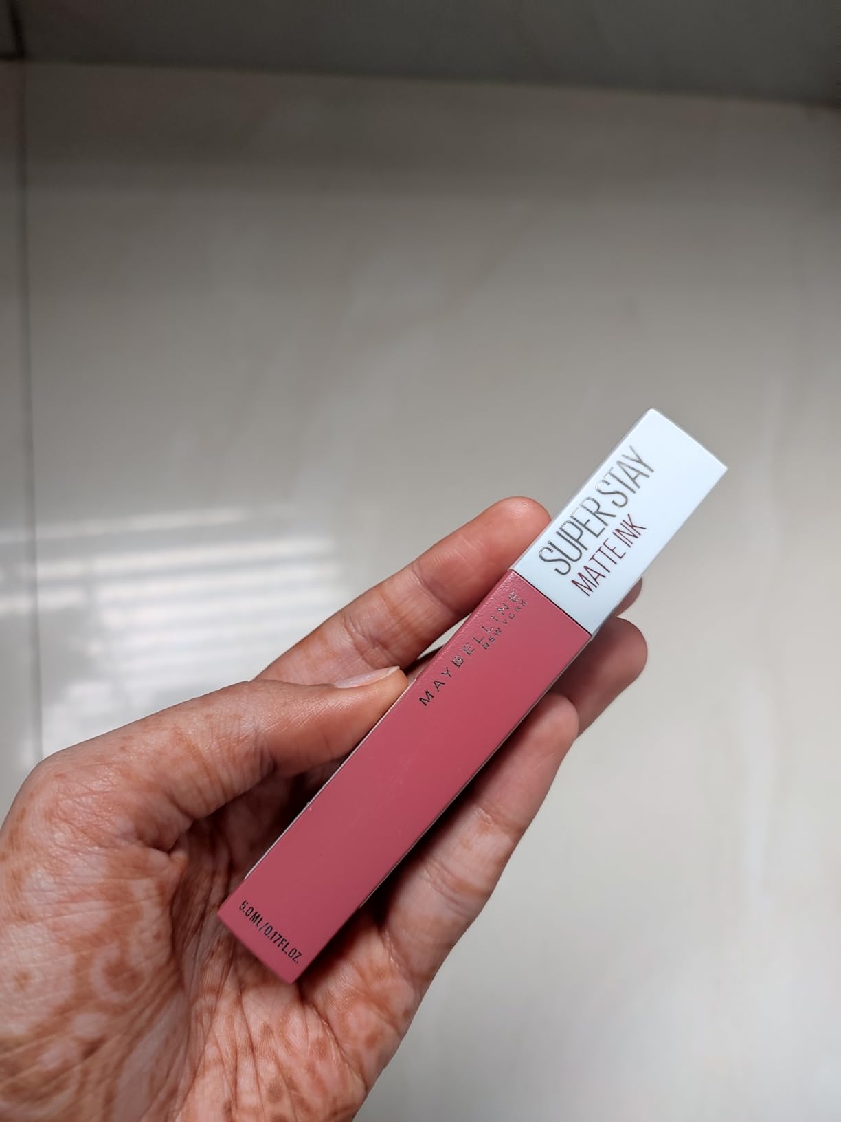 Maybelline SuperStay Matte Ink Review – Woh Lipstick Jo Poore Din Saath Nibhaye