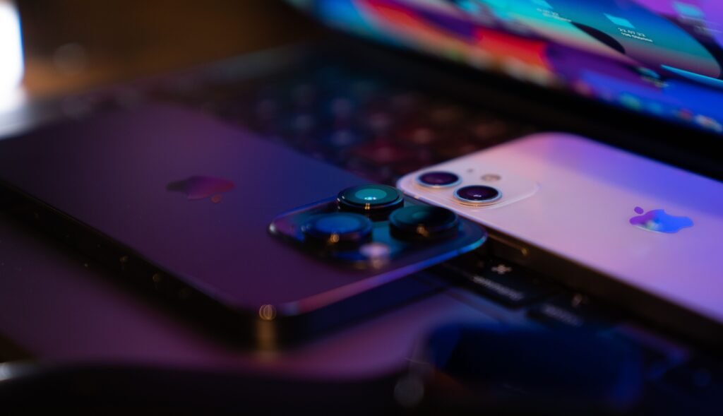 Apple AI Software Update 2026 poster featuring iOS 27, Apple Intelligence, Siri AI, AI-powered features, privacy improvements, performance upgrades and complete guide for iPhone users | ViraDome.in